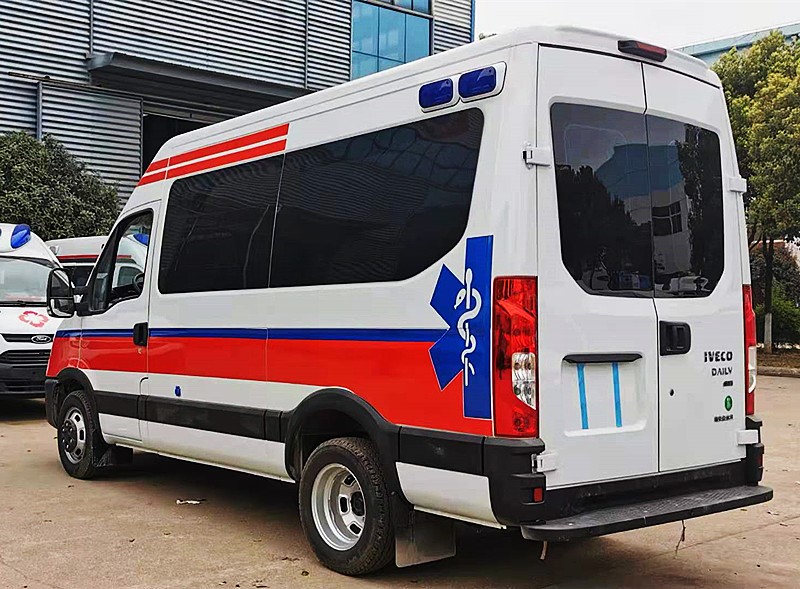 依维柯欧胜长轴救护车