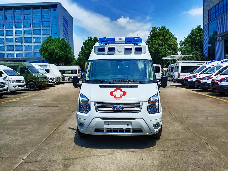 福特新时代长轴高顶救护车