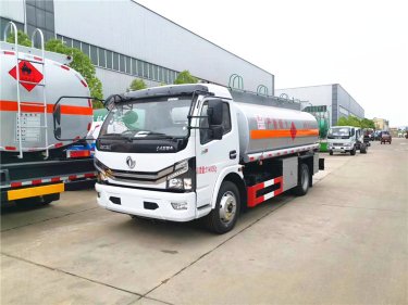 东风多利卡国六6吨8吨加油车