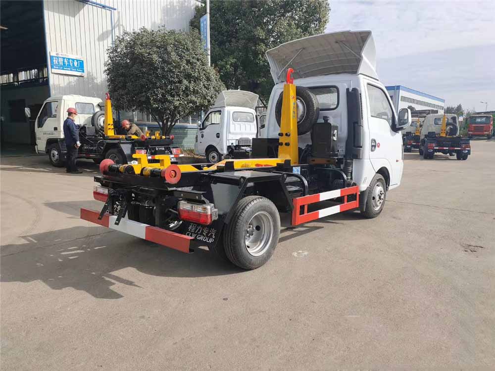 国六3-4方 蓝牌东风途逸 勾臂垃圾车