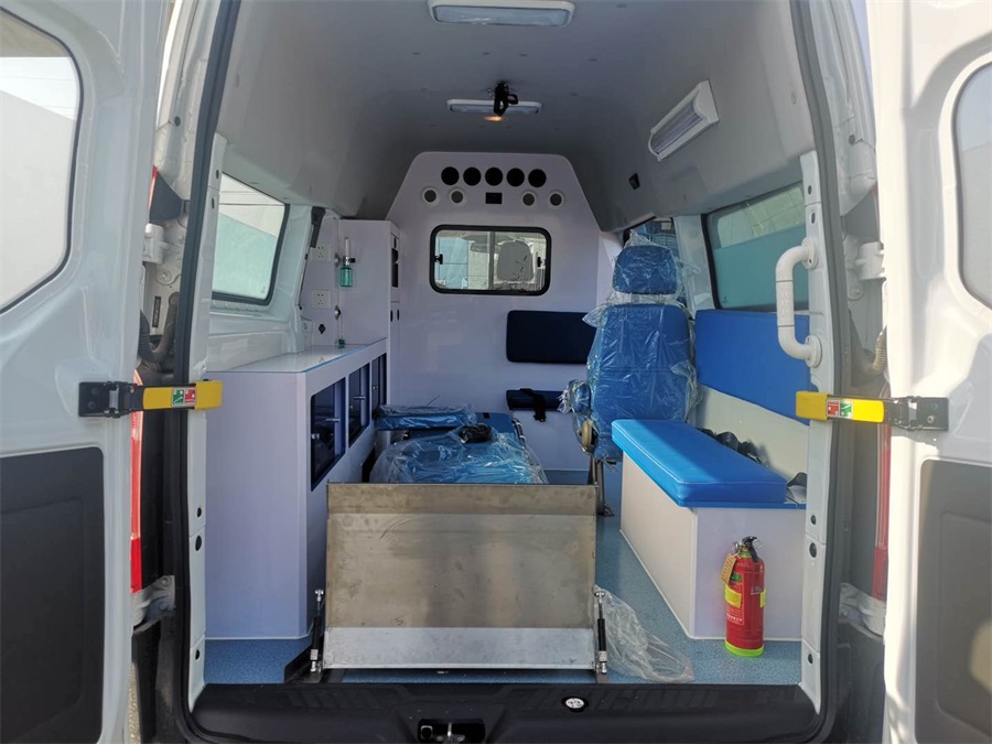 国六福特V362汽油版救护车