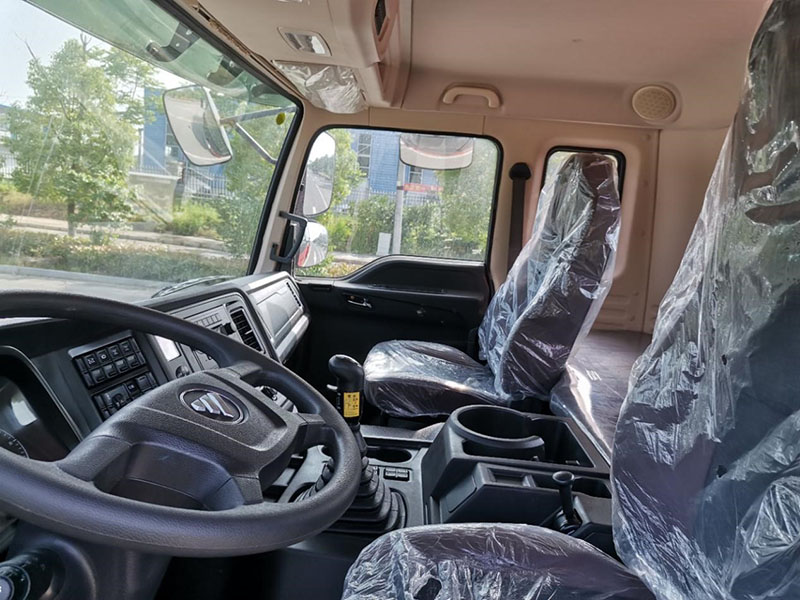 国六欧曼前四后八平板潍柴300