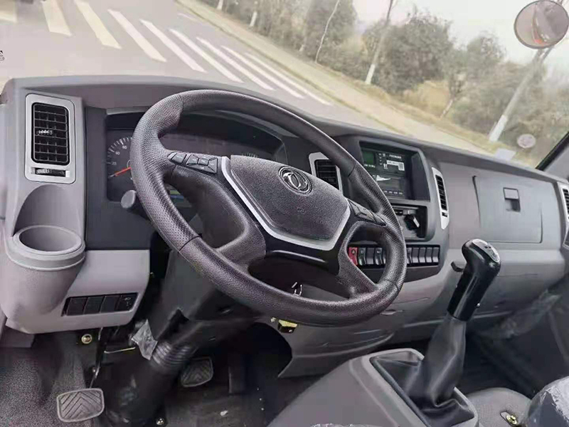 国六东风福瑞卡单桥平板运输车