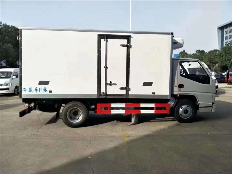 国六 江铃顺达4.2米冷藏车
