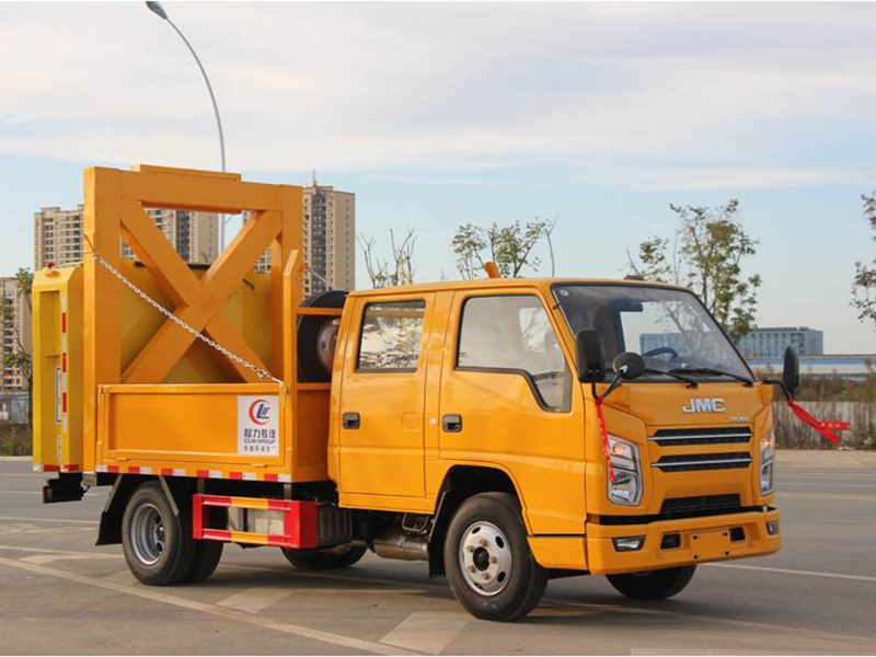 江铃蓝牌防撞缓冲车（新款包70E）