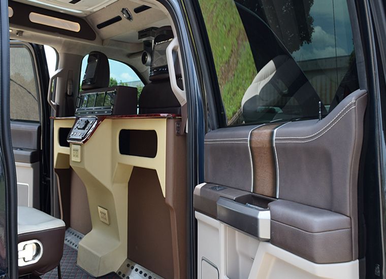 福特F150动中通指挥车